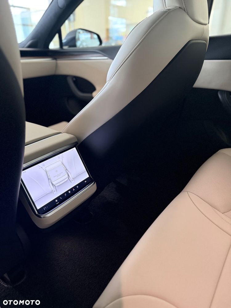 Tesla Model S Long Range AWD - 26
