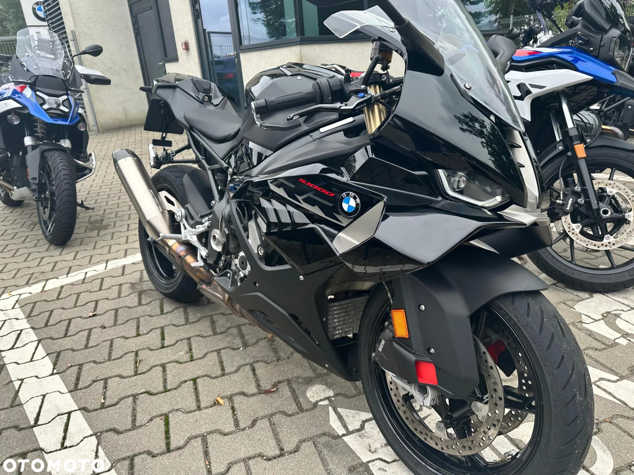 BMW S - 4