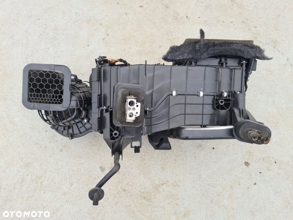 VW T5 MULTIVAN tapicerka drzwi przesuwnych LEWA 7H5867027 - 1