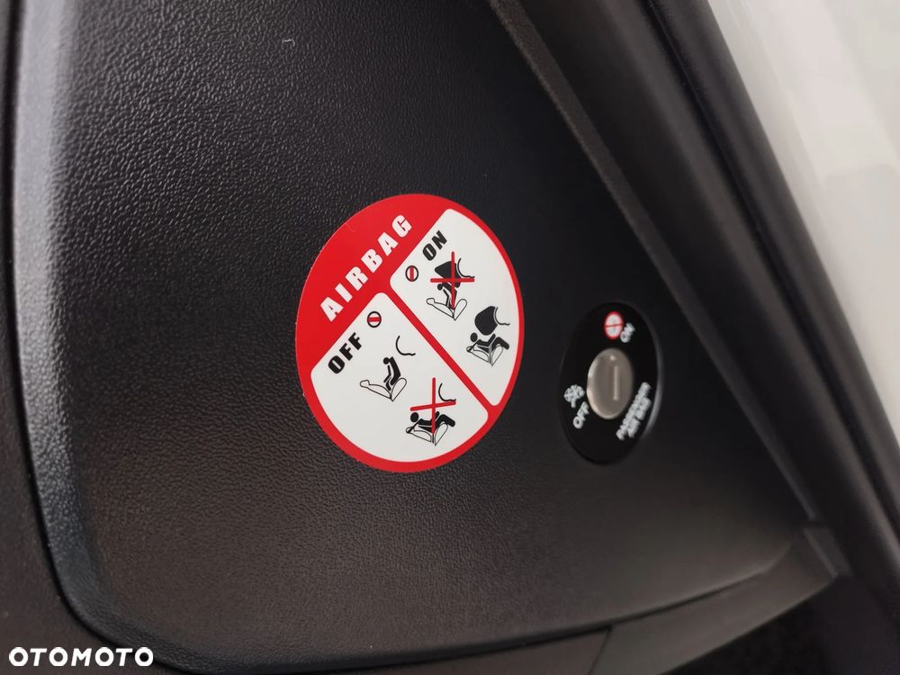 Hyundai ix35 1.6 2WD Fifa World Cup Edition - 28