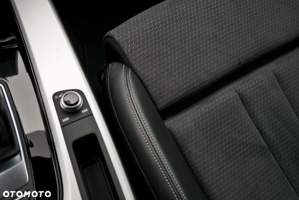 Audi A4 Limousine 35 TFSI mHEV S Line S tronic - 26