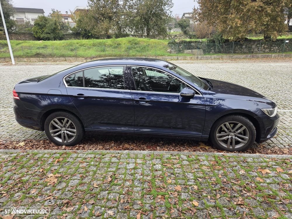 VW Passat 1.6 TDI BlueMotion - 9