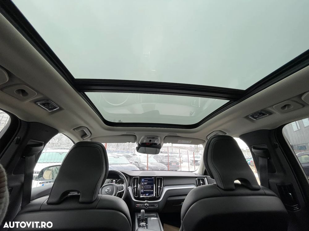 Volvo XC 60 Recharge T6 Twin Engine eAWD R-Design Expression - 8