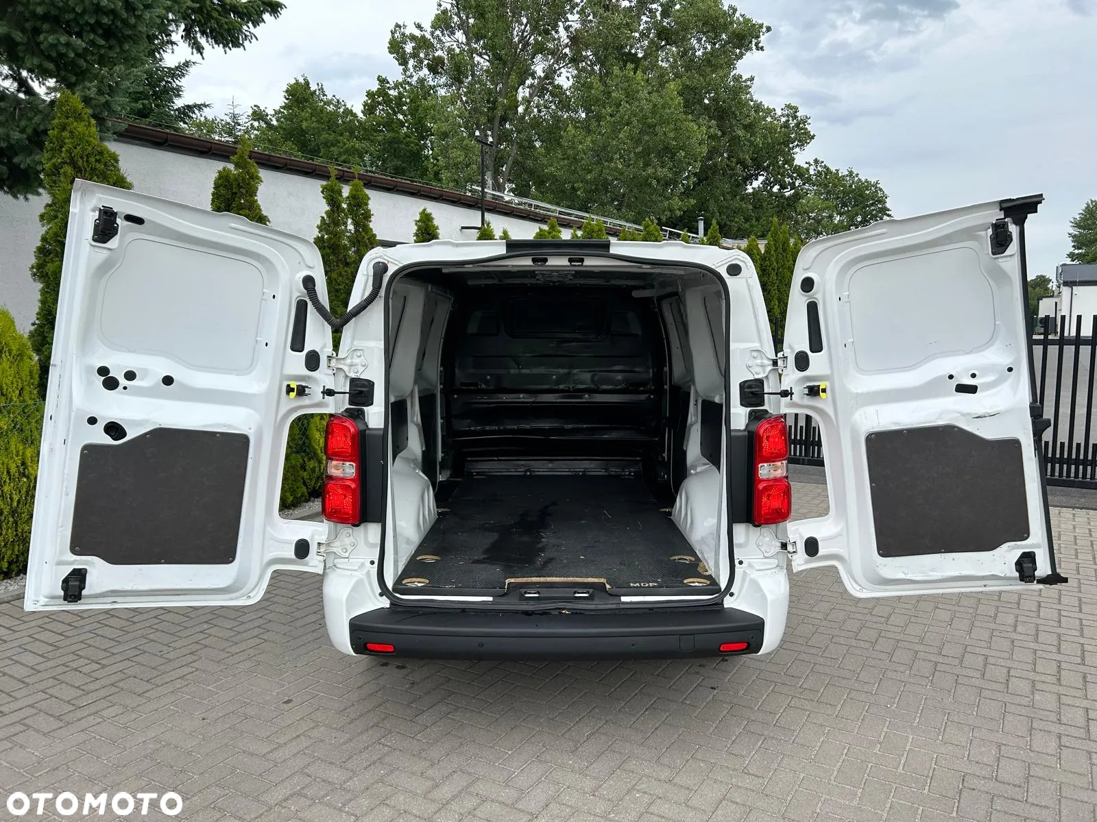 Opel Vivaro - 14