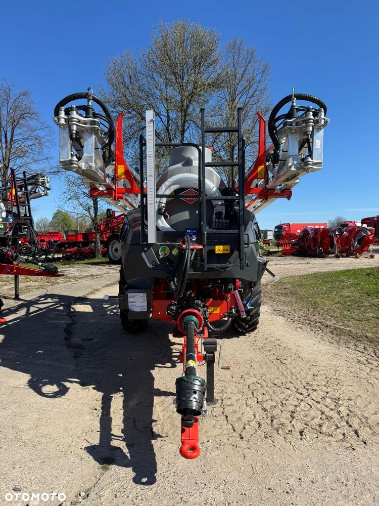 Kuhn Opryskiwacz Lexis 3000 - 3