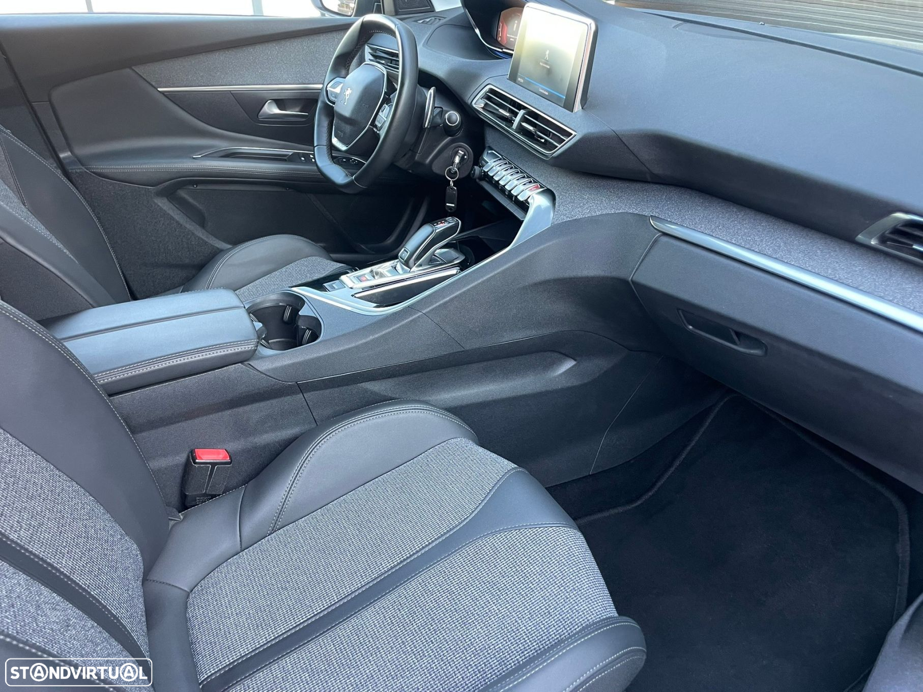 Peugeot 3008 1.5 BlueHDi Allure EAT8 - 11