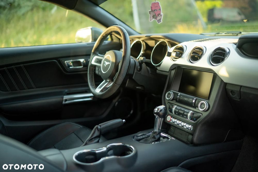 Ford Mustang 5.0 V8 GT - 21