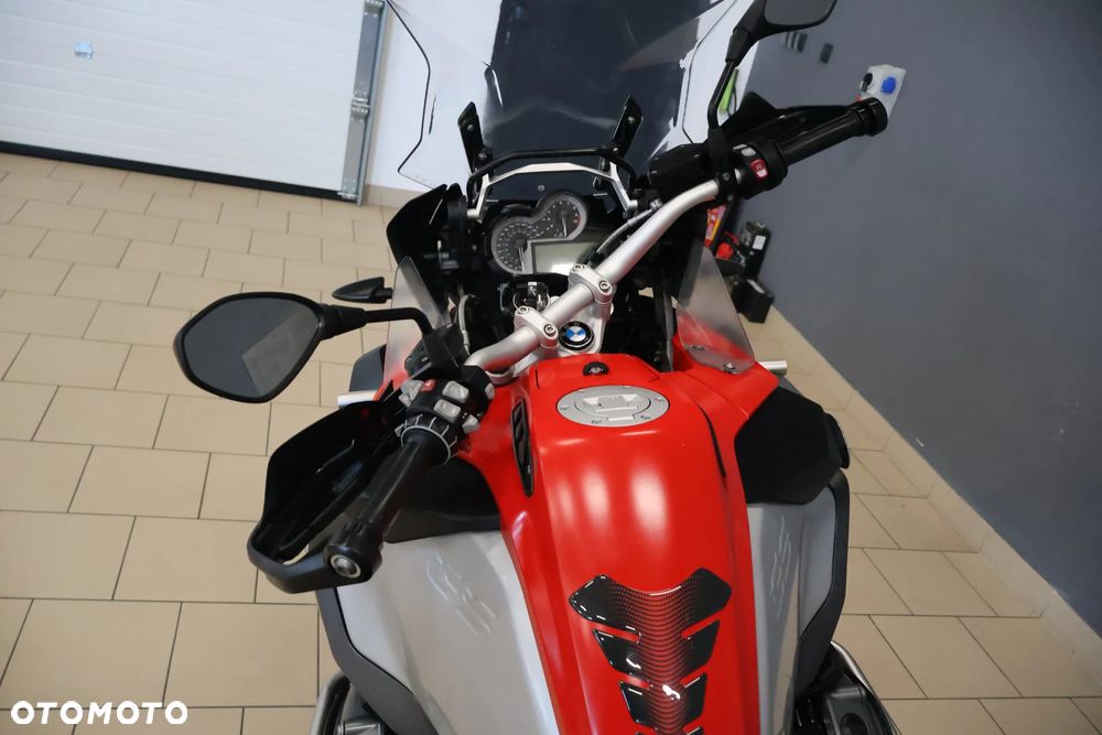BMW R - 18
