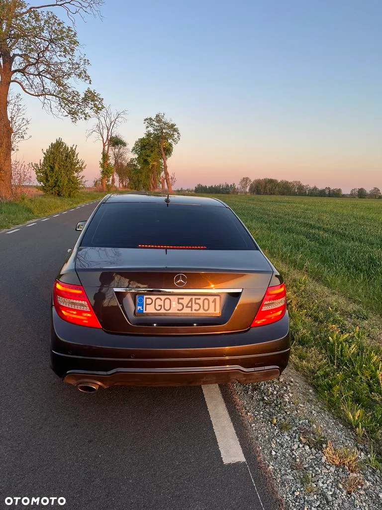 Mercedes-Benz Klasa C 180 AMG Line - 4