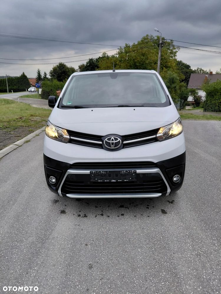 Toyota Proace 2.0D 4D L2 - 2