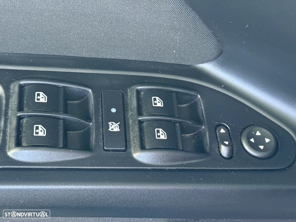Fiat Tipo Station Wagon 1.3 M-Jet Lounge Tech - 24