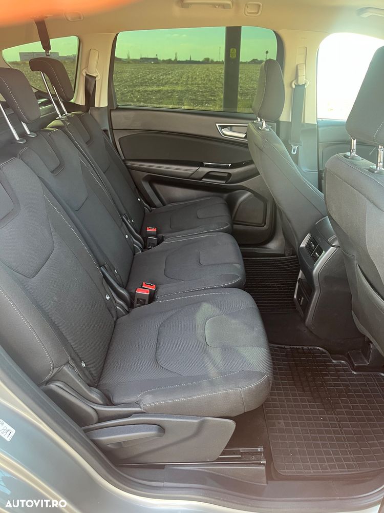 Ford S-Max - 8