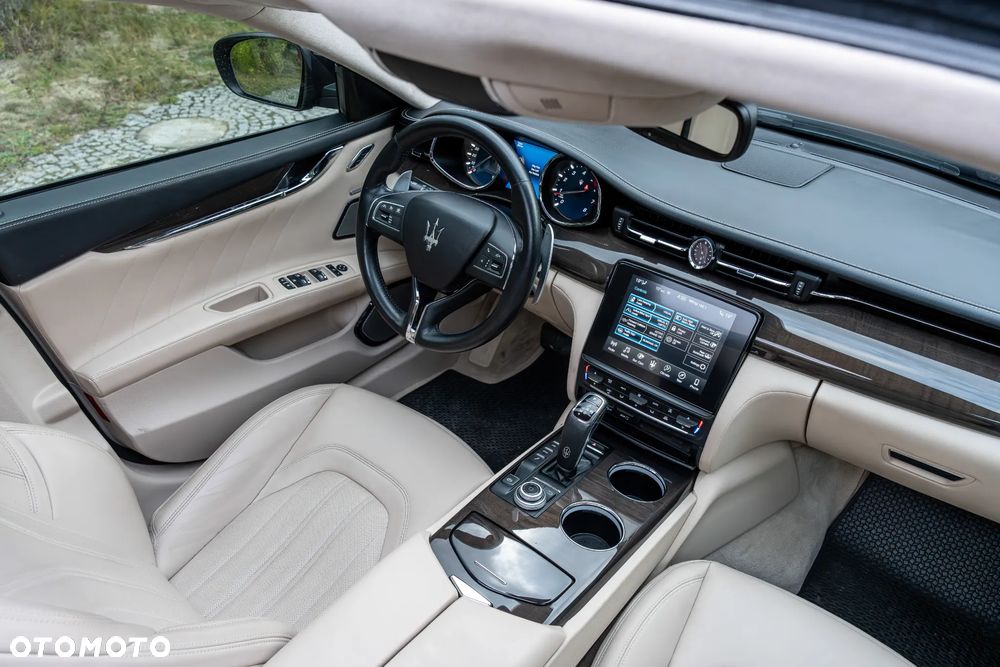 Maserati Quattroporte Q4 GranLusso S - 24