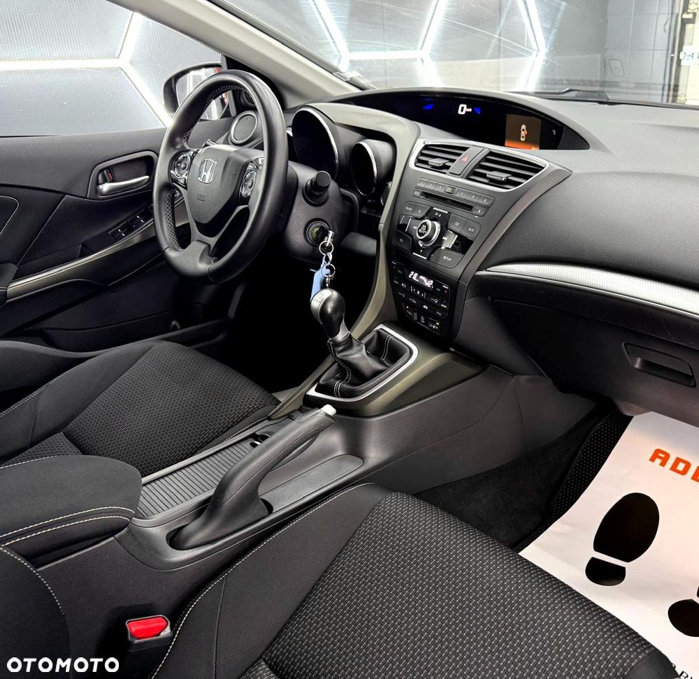 Honda Civic 1.8 i-VTEC Sport Black Edition - 29