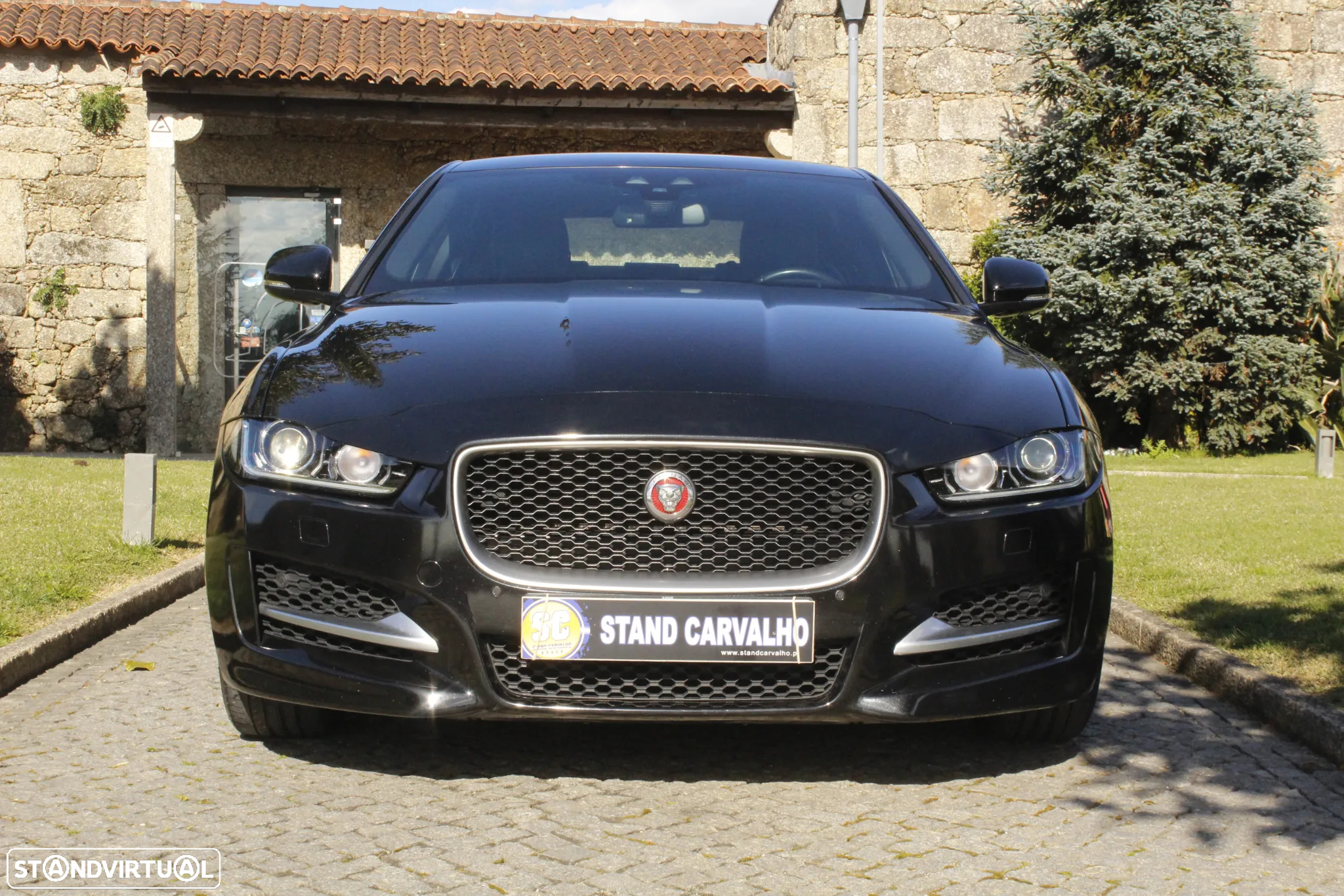 Jaguar XE 2.0 D R-Sport Aut. - 2