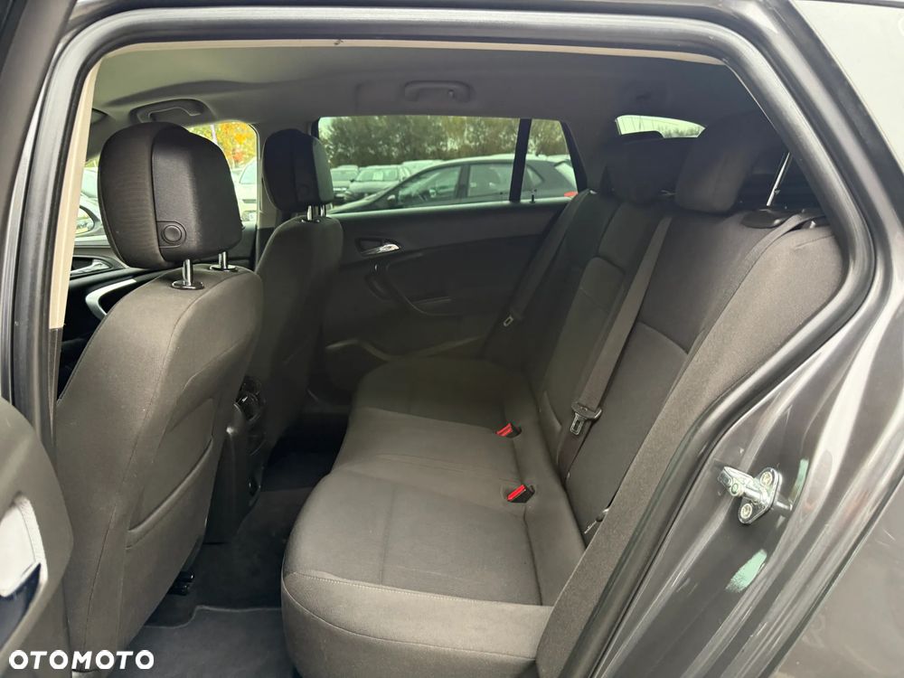 Opel Insignia 1.4 T Cosmo S&S - 23