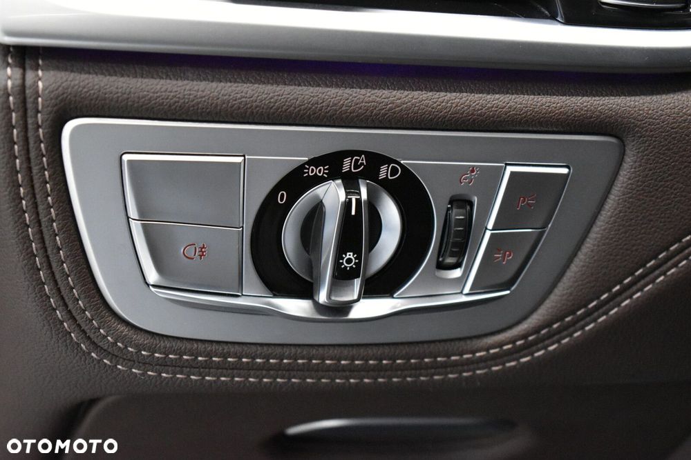BMW Seria 7 - 15