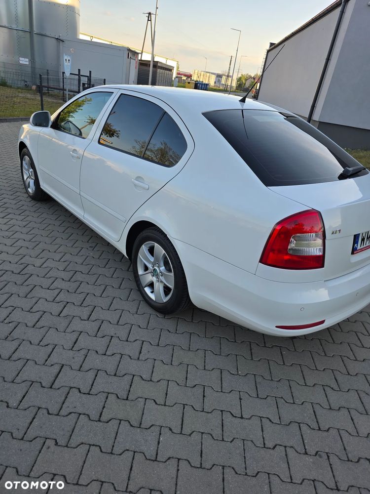 Skoda Octavia 1.6 Elegance EU5 - 7