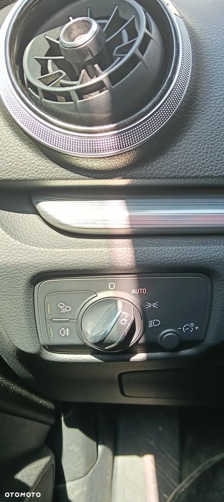 Audi A3 Sportback 2.0 TDI Premiere Edition - 9