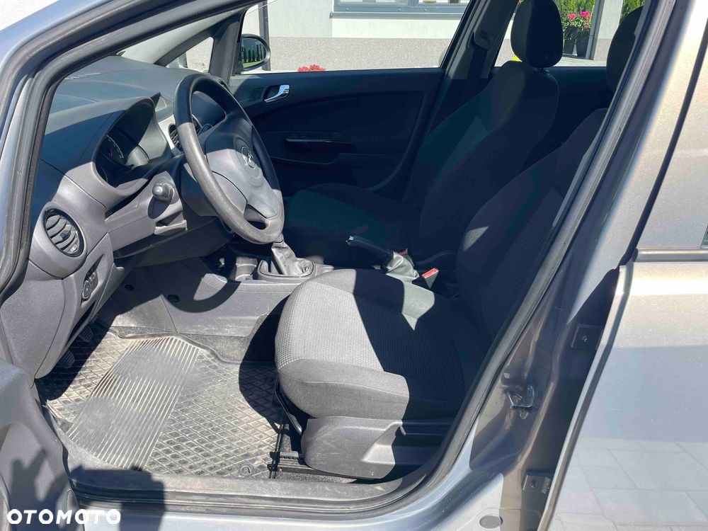 Opel Corsa 1.3 CDTI Essentia - 13
