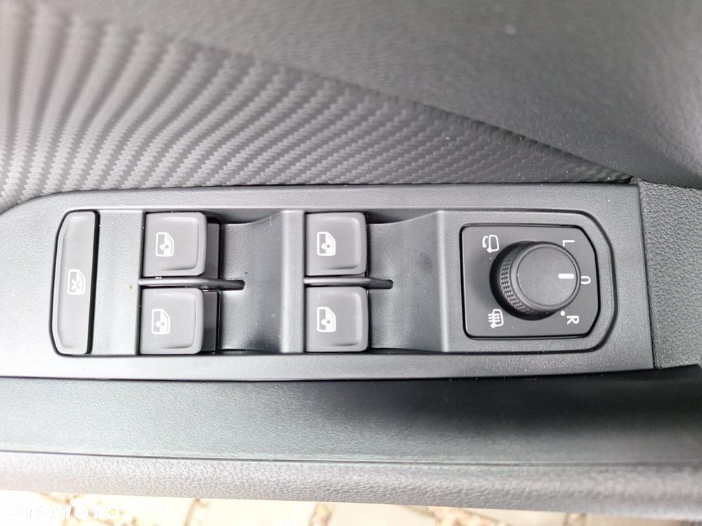 Skoda Kamiq 1.5 TSI Monte Carlo DSG - 11