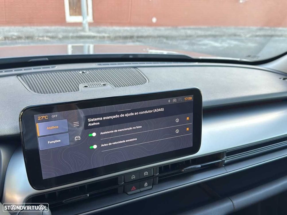 Jeep Avenger 1.2 e-Hybrid Summit DCT - 19