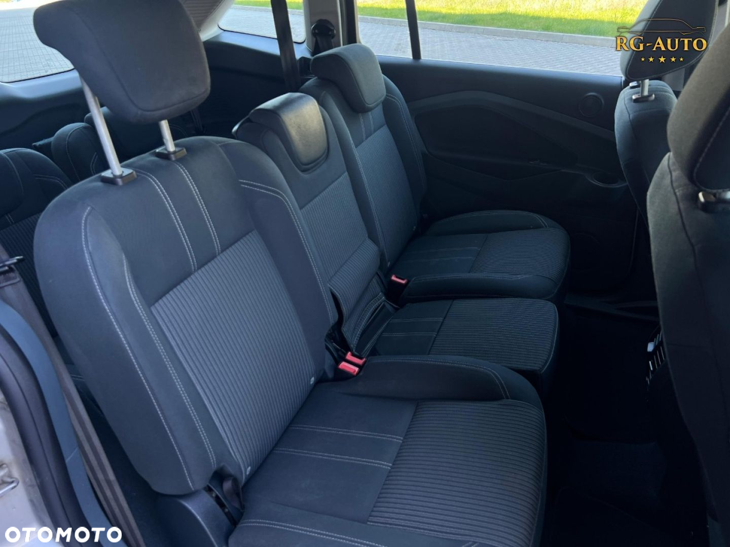 Ford Grand C-MAX - 38
