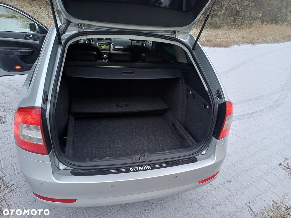 Skoda Octavia 2.0 TDI DPF Elegance - 10