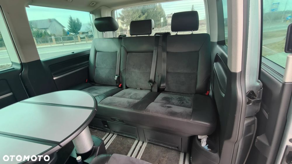 Volkswagen Multivan - 7