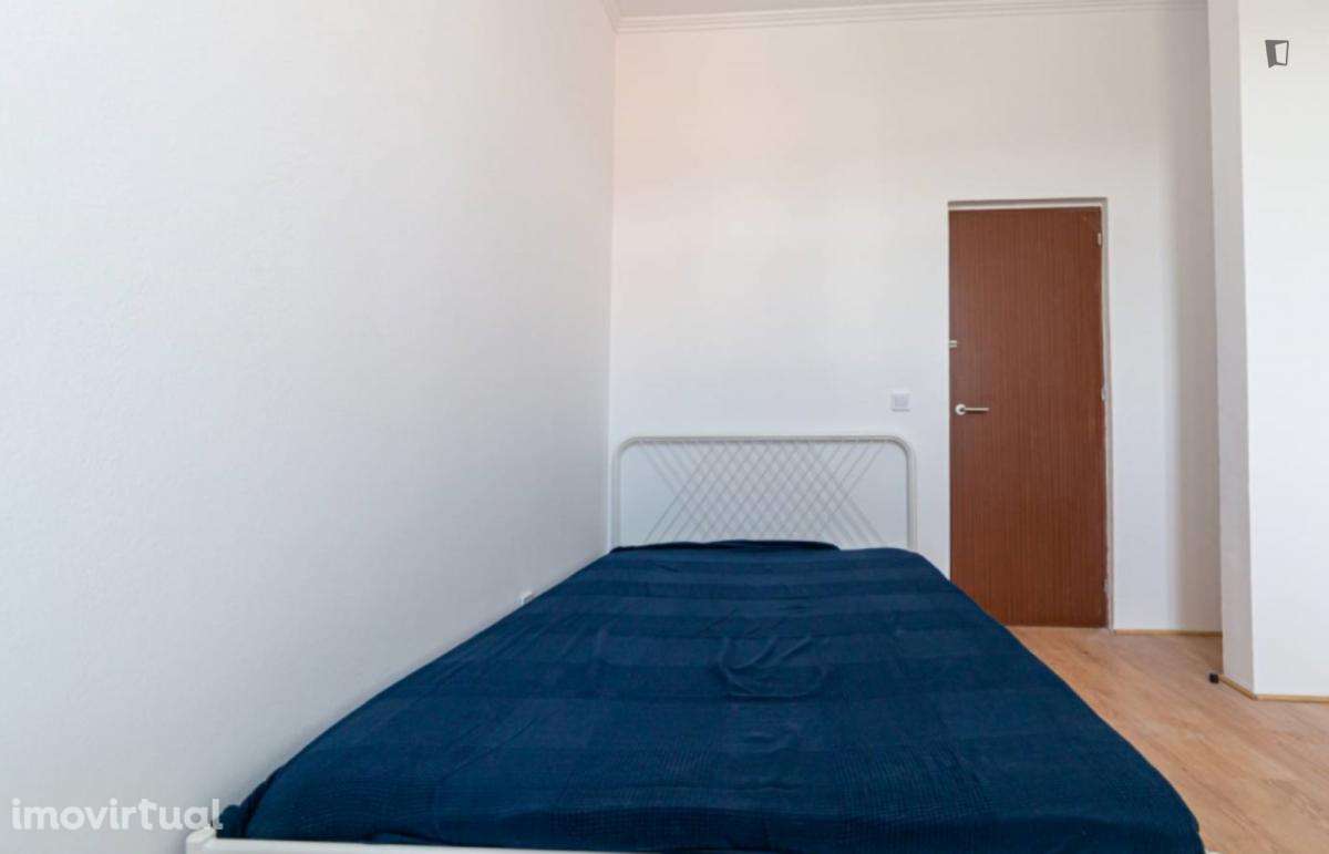 Quarto - localizado em Benfica Lisbon - Grande imagem: 3/11