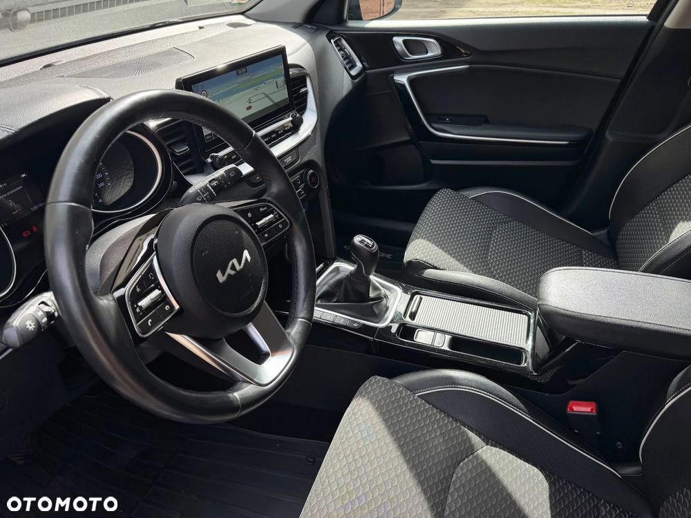 Kia XCeed 1.5 T-GDI Business Line - 10