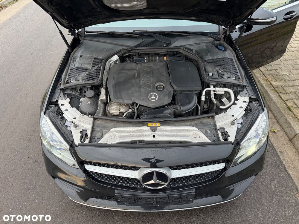 Mercedes-Benz Klasa C 220 d 4Matic 9G-TRONIC AMG Line - 37