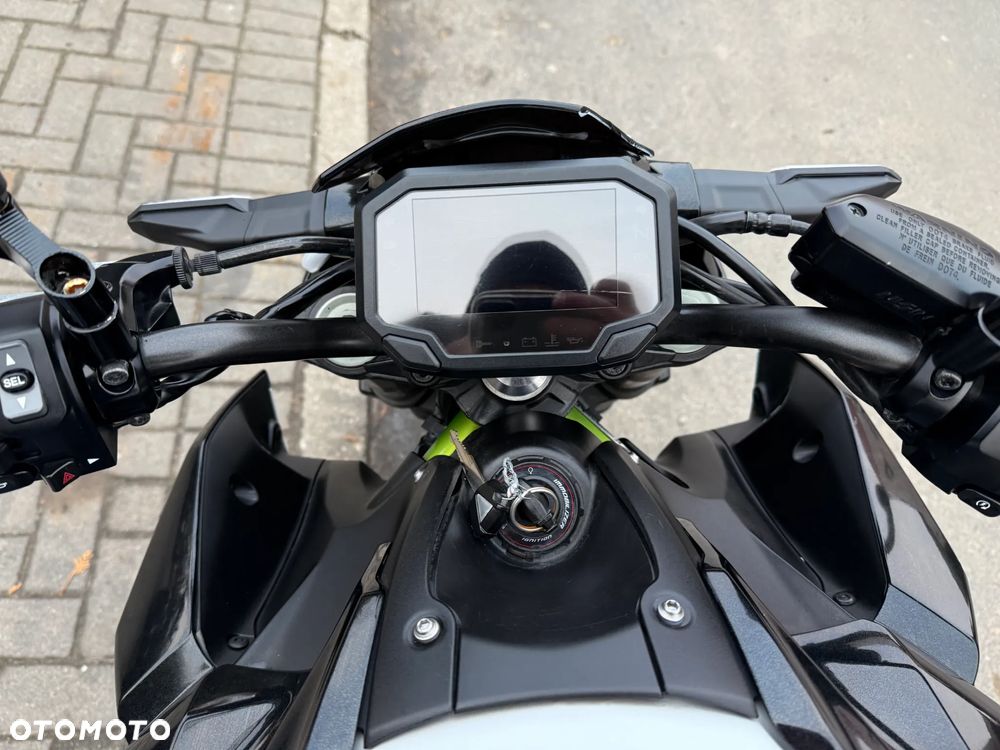 Kawasaki Z 900 - 10