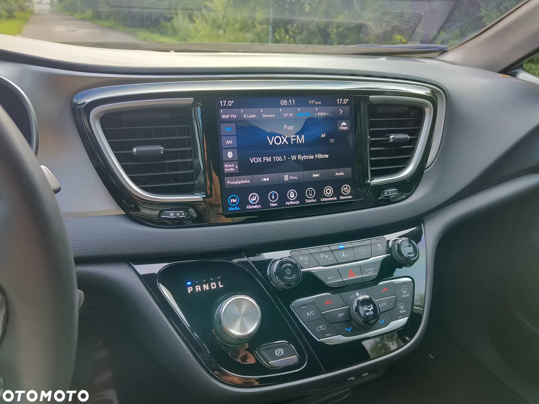 Chrysler Pacifica - 10