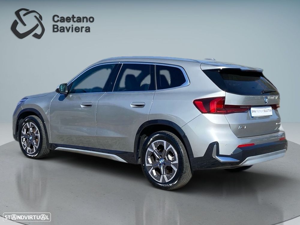 BMW iX1 eDrive20 xLine - 24