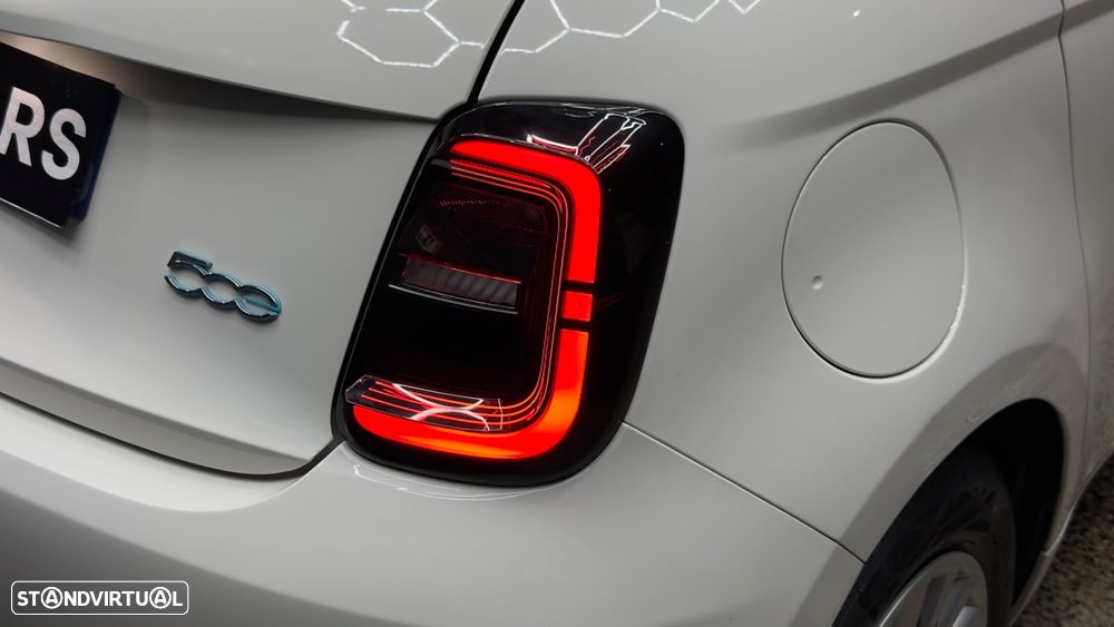 Fiat 500e 3 + 1 23,8kWh Icon - 25
