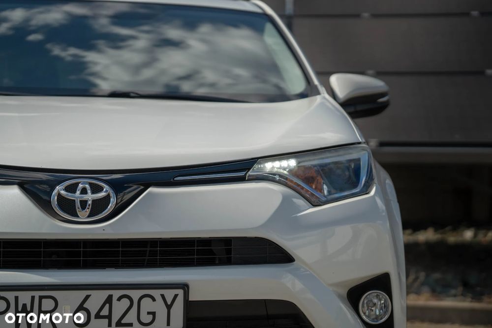 Toyota RAV4 2.0 D-4D Active 4x2 - 10