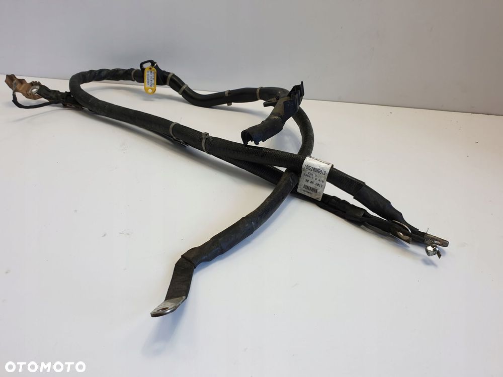 Mercedes W205 3.0 V6 WIĄZKA INSTALACJA AKUMULATORA - 4