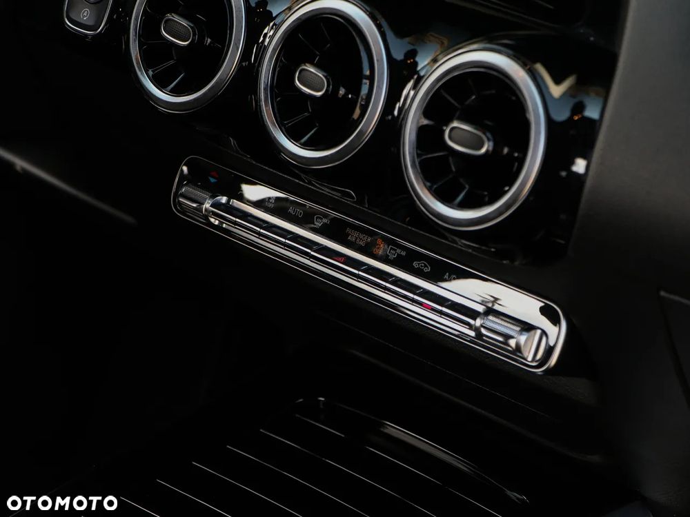 Mercedes-Benz GLA 200 AMG Line - 18