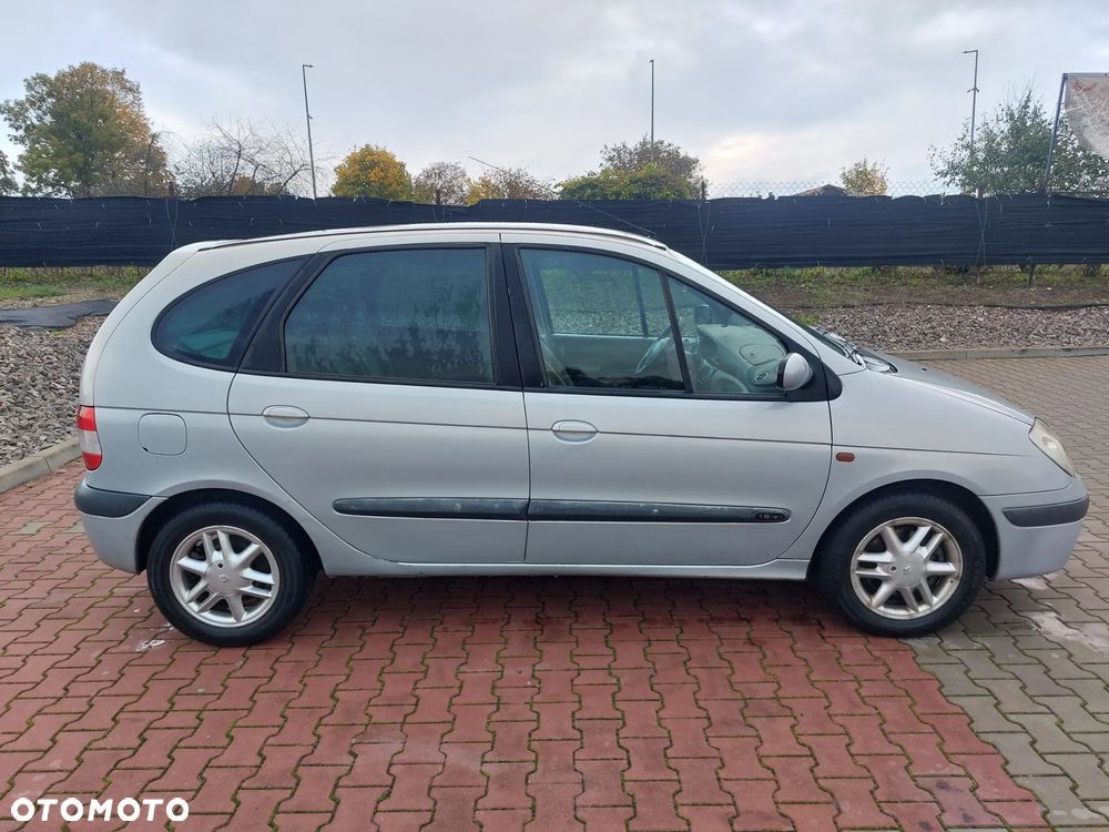 Renault Scenic - 6