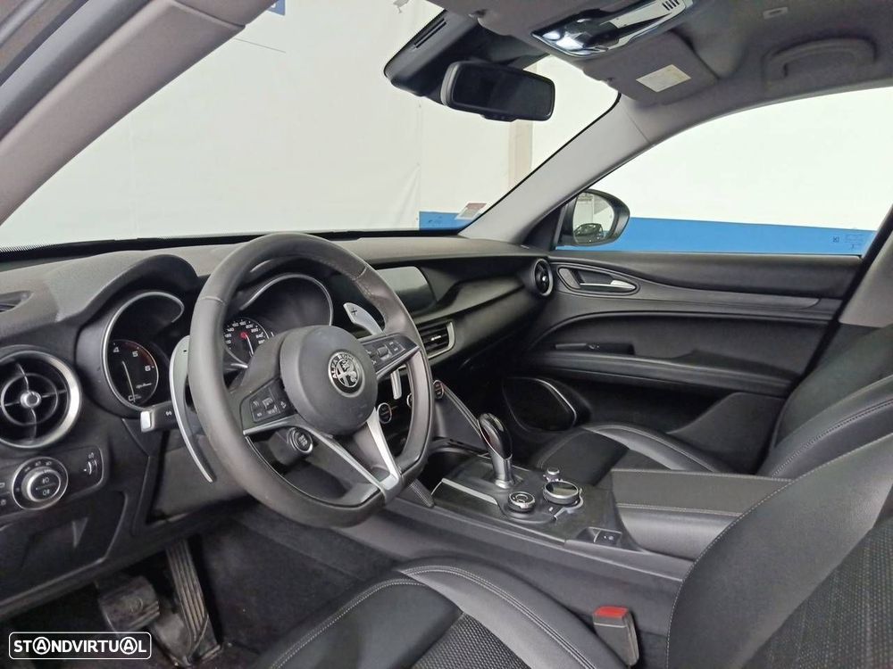 Alfa Romeo Stelvio 2.2 D Super AT8 - 8