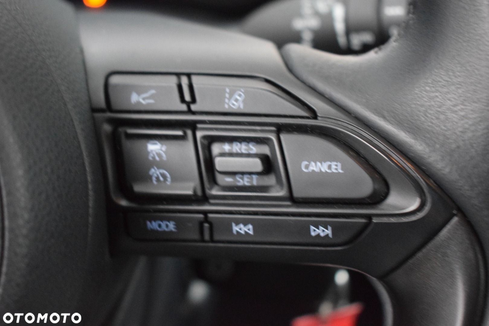 Toyota Yaris Cross - 18