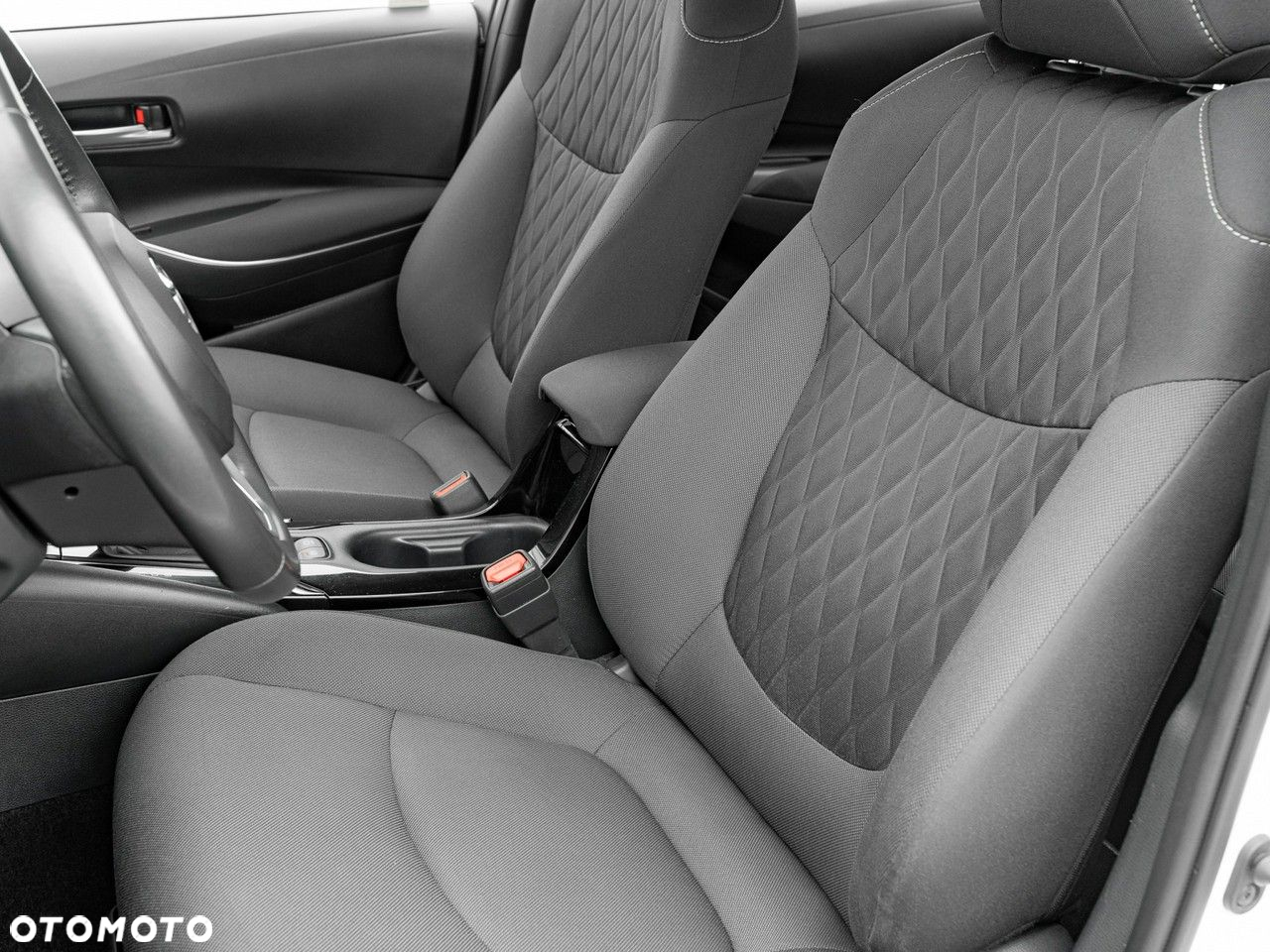 Toyota Corolla 1.8 Hybrid Comfort - 15