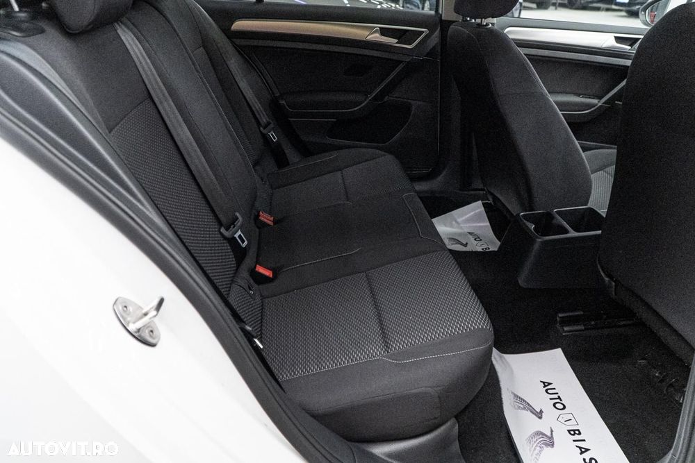 Volkswagen Golf 1.0 TSI BlueMotion Comfortline - 9