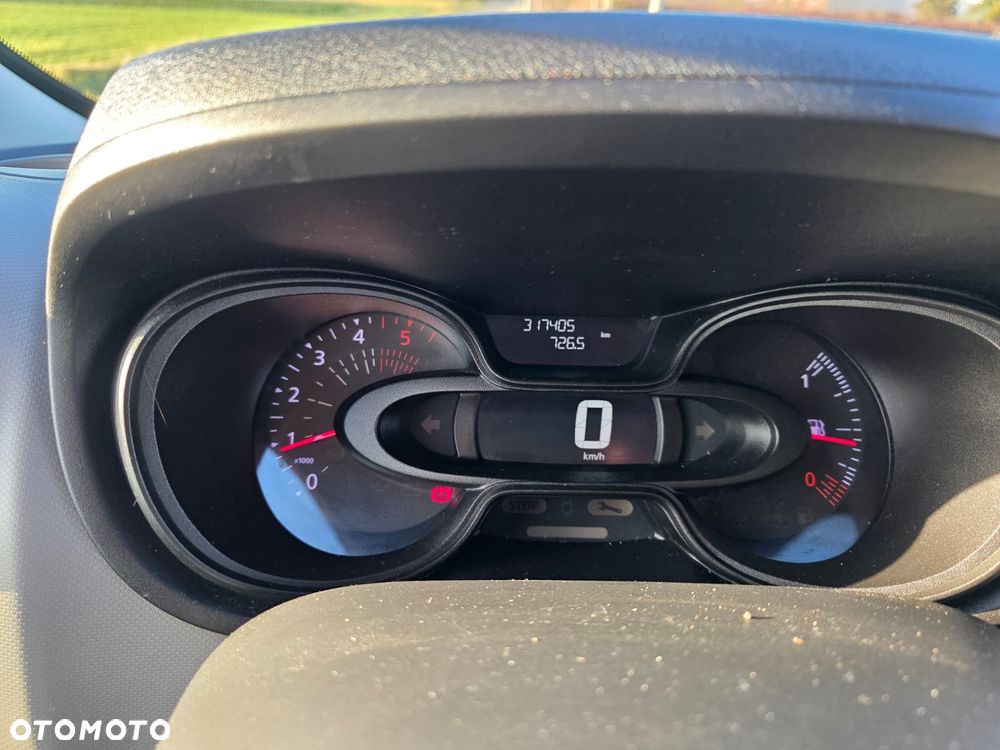 Renault Trafic Grand 1.6 dCi - 11