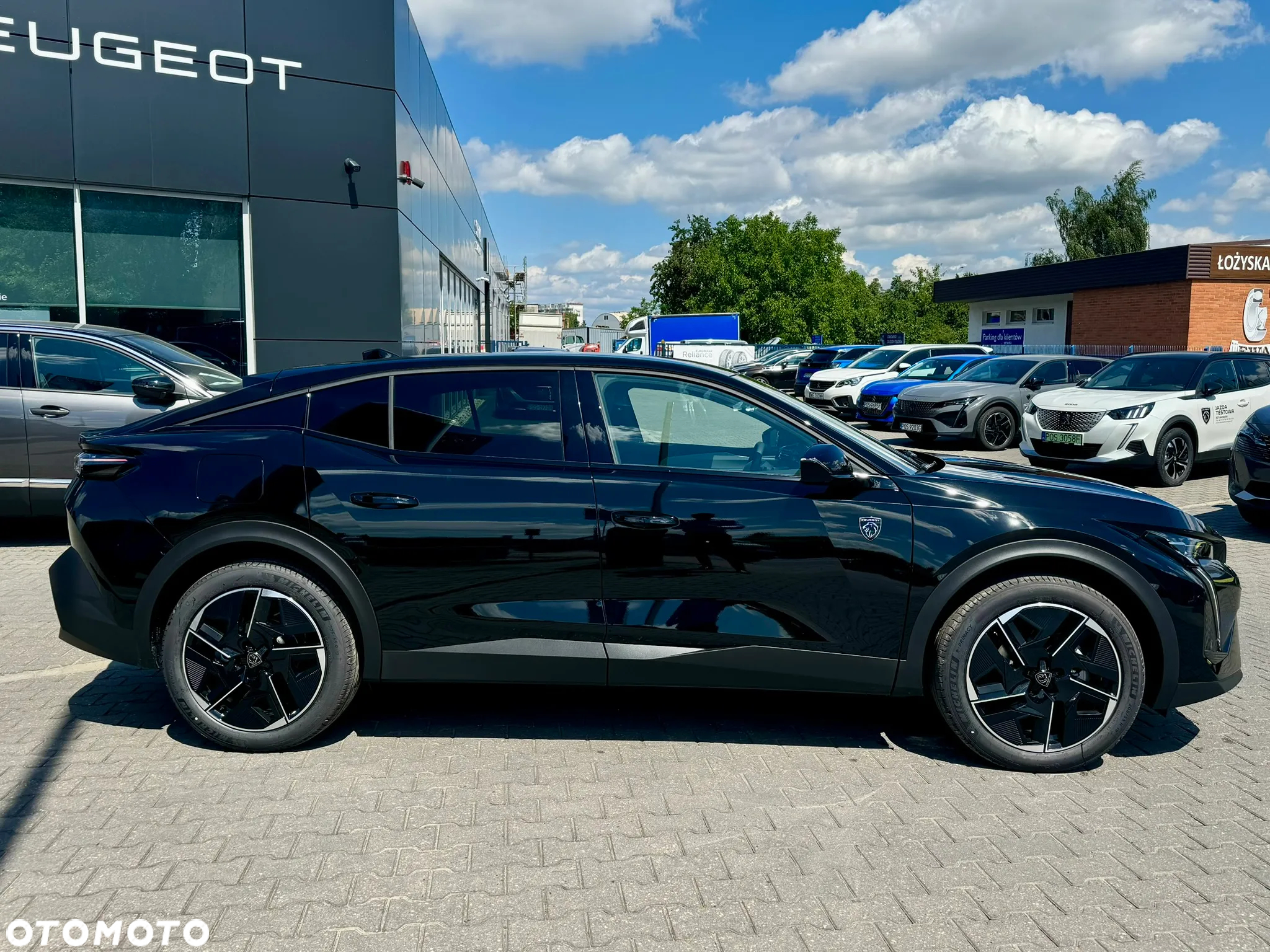 Peugeot 408 - 9
