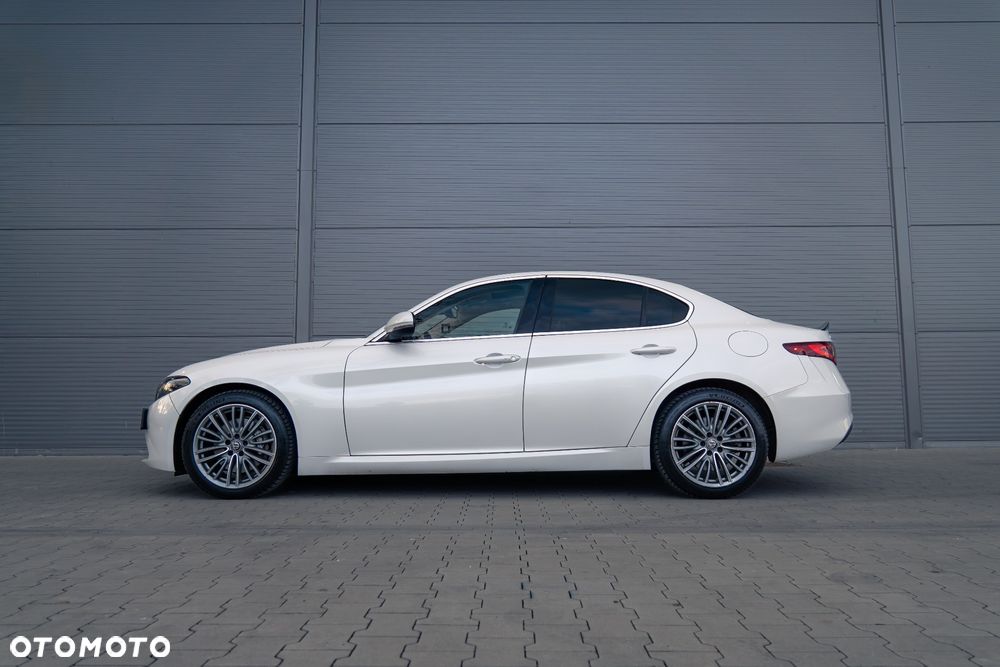 Alfa Romeo Giulia 2.0 Turbo TI Q4 - 7