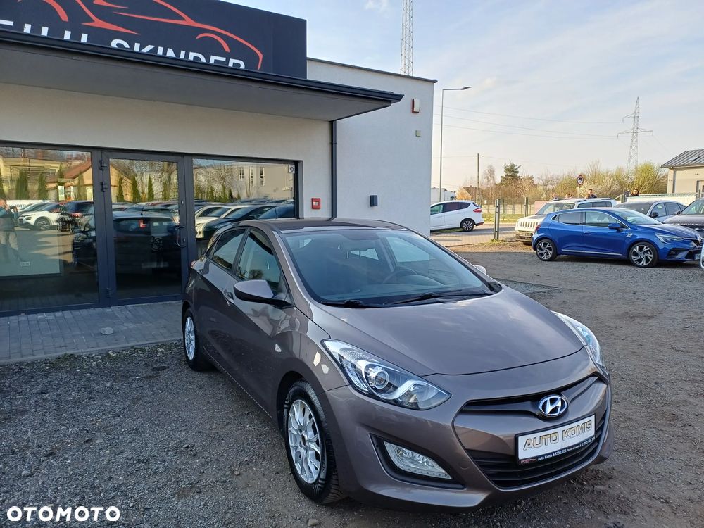 Hyundai i30 1.4 Classic + - 10