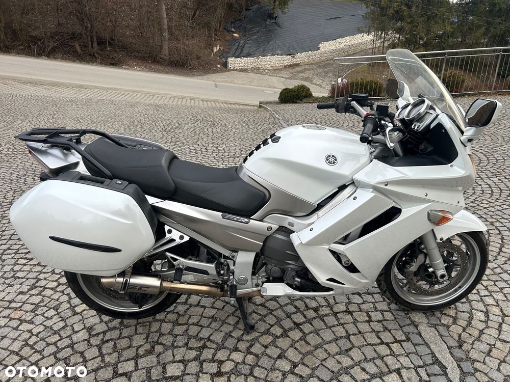 Yamaha FJR - 9