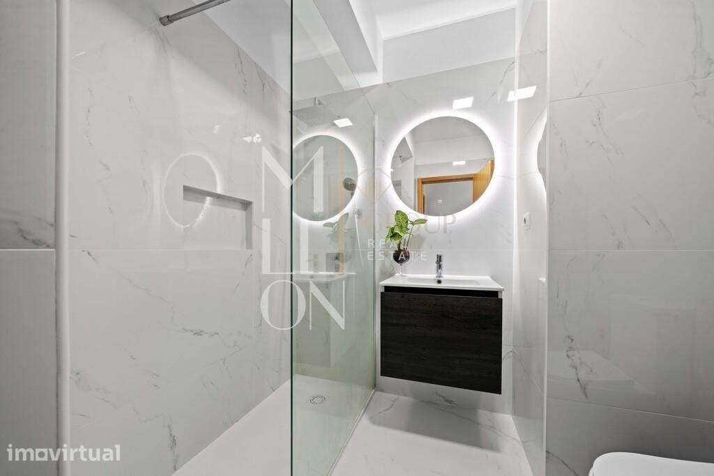 Apartamento Duplex T2+1 Totalmente Remodelado com Varanda, Estacioname - Grande imagem: 5/53